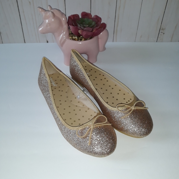 Girl's Cat and Jack Gold Glittery Ballet Flats - Picture 3 of 11